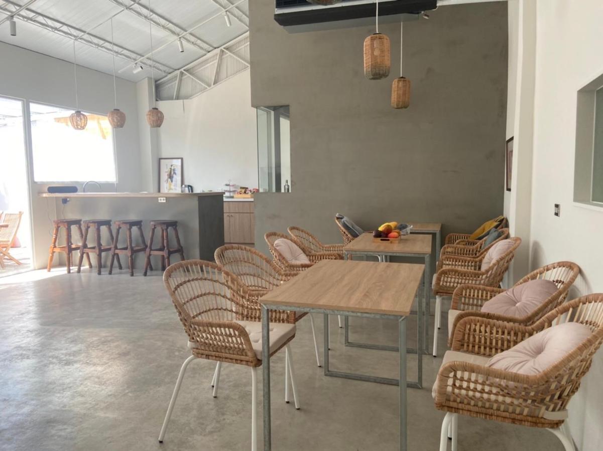 Sailing Inn Дунган Экстерьер фото